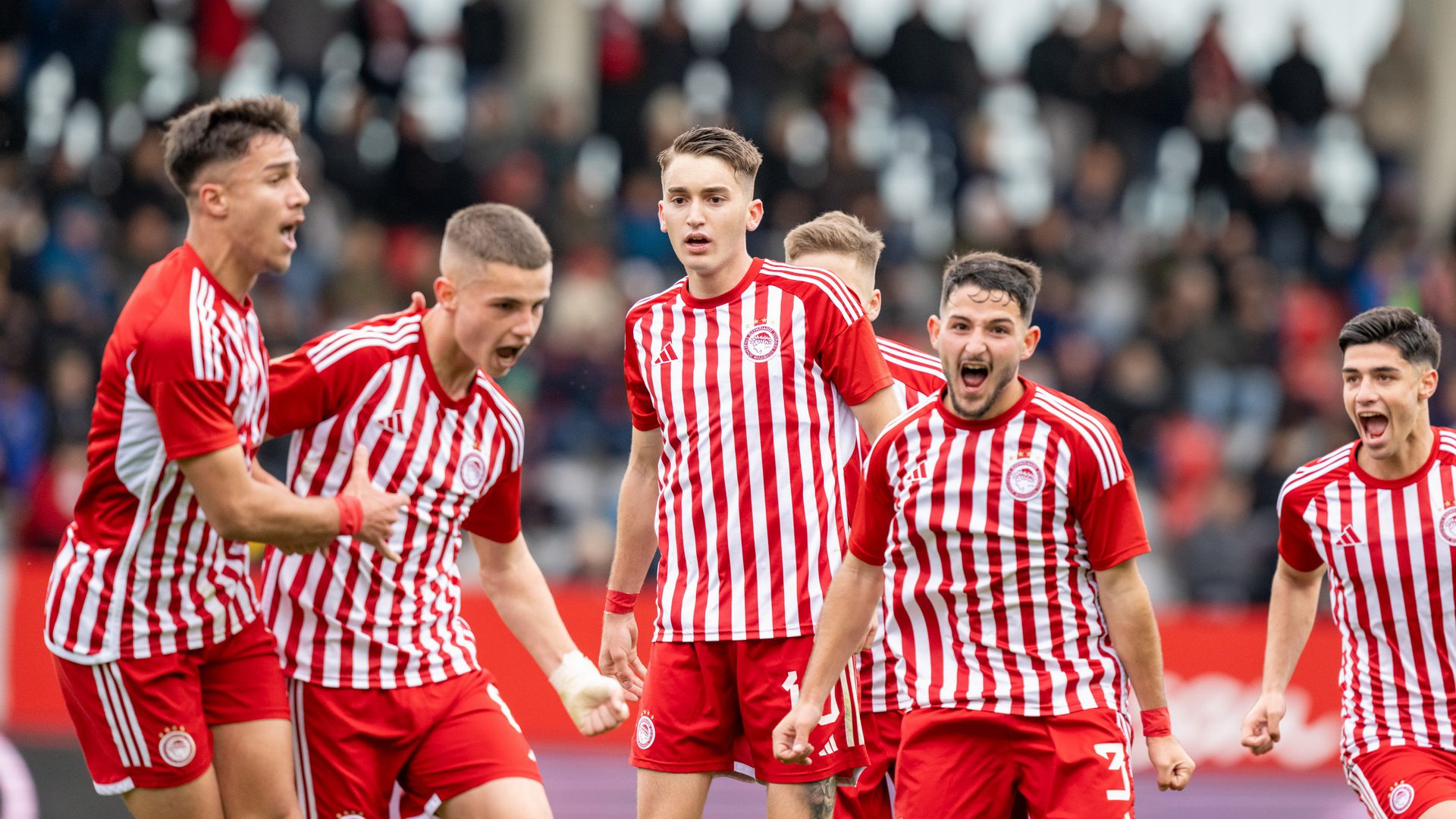 Τρελαίνει την Ευρώπη ο Θρύλος, 3-1 την Μπάγερν και πρόκριση στα ημιτελικά του Youth League (vids)